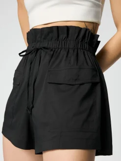 New EASEDK01 Girlfriend Collective Cora Pocket Shorts - Black