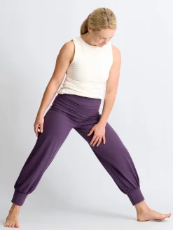 FINEKN03 Gossypium Aspire Cropped Harem Pants - Grape