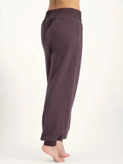 Outlet URBANG01 Urban Goddess Jaya Harem Yoga Pants - Berry
