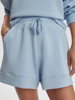 Clearance VARLEY01 Varley Atrium High Rise Short 4.5 - Cashmere Blue