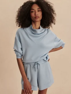 Clearance VARLEY01 Varley Atrium High Rise Short 4.5 - Cashmere Blue