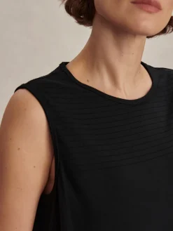 VARLEY01 Varley Nolan Seamless Longline Tank - Black
