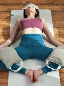 LOYALE01 Yogamatters Hemp Sandbag Cover