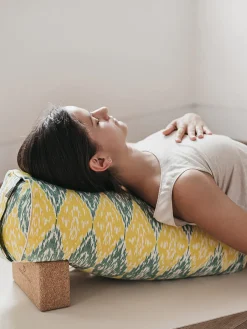 Online LOYALE01 Yogamatters Ikat Round Buckwheat Bolster – Yellow